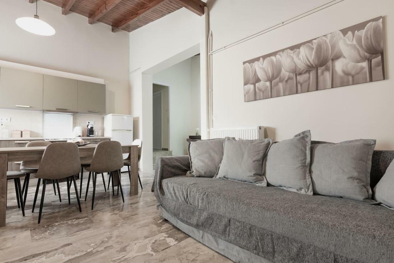 Carlo House Villa *