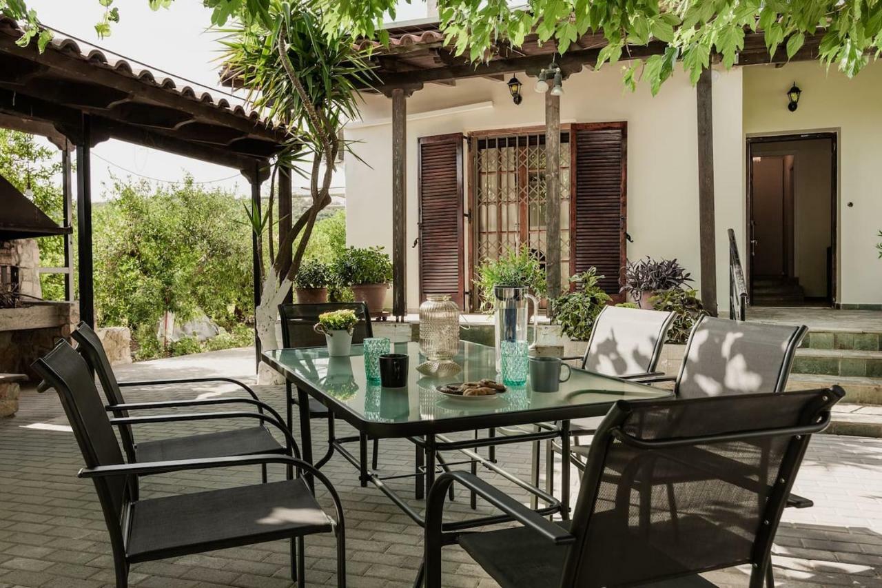 Carlo House *